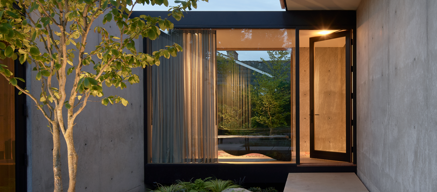 Courtyard House in Seattle, built by Dowbuilt